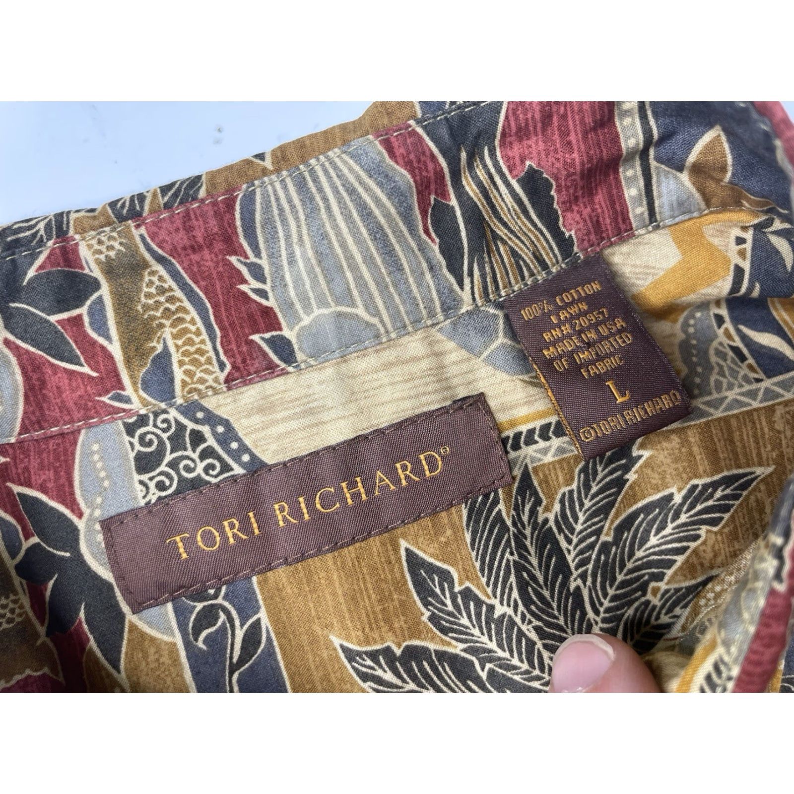 Tori Richard Tori Richard Button-Up Shirt Hawaiian 100% Cotton Large L Short Sleeve Red Palm Turtle Fish Camp Casual Mens Size US L / EU 52-54 / 3 - 3 Thumbnail