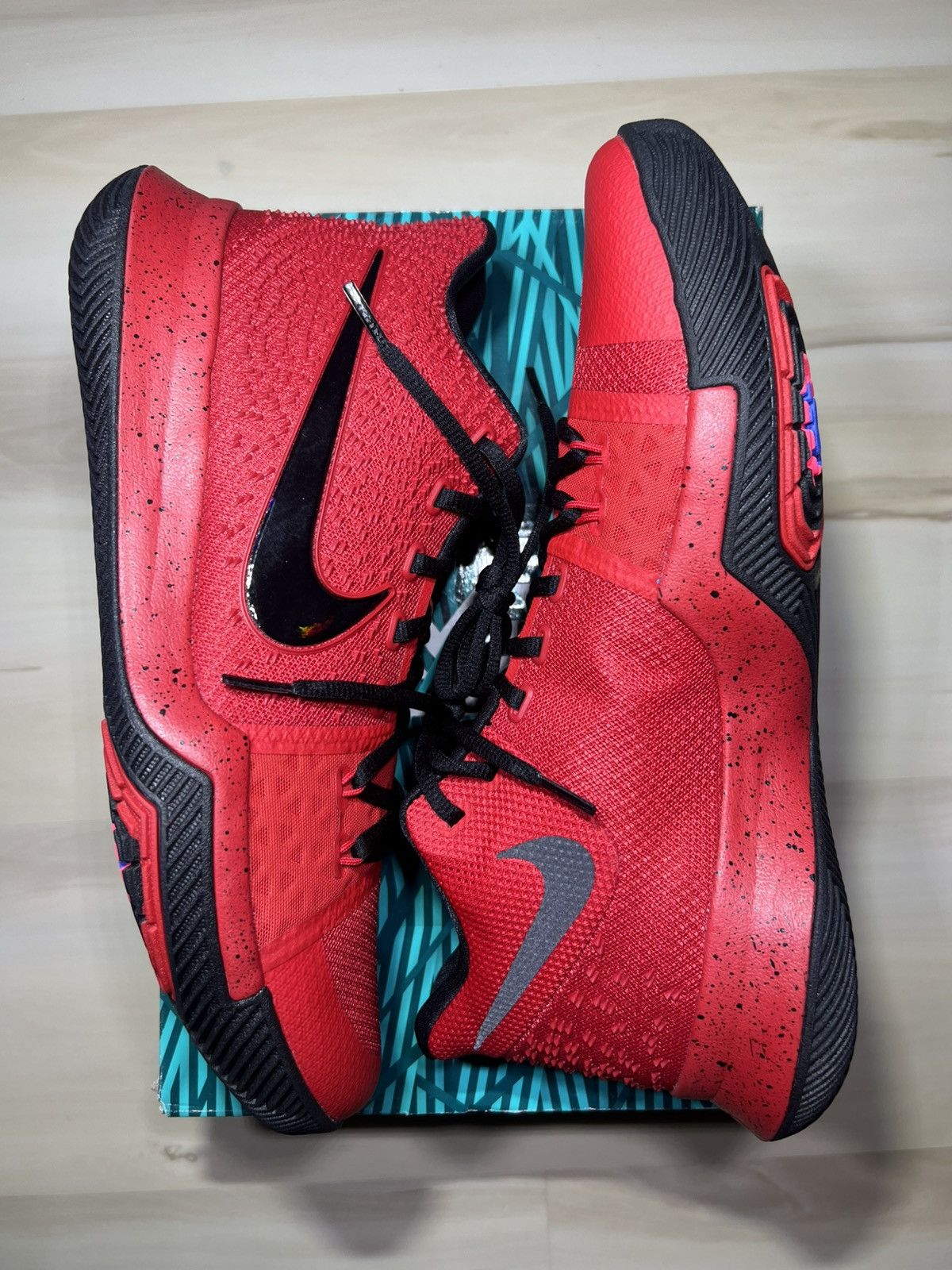 Nike Nike Kyrie 3 Candy Apple Red Size 11 Men’s SKU 852395600 Ds Size US 11 / EU 44 - 2 Thumbnail