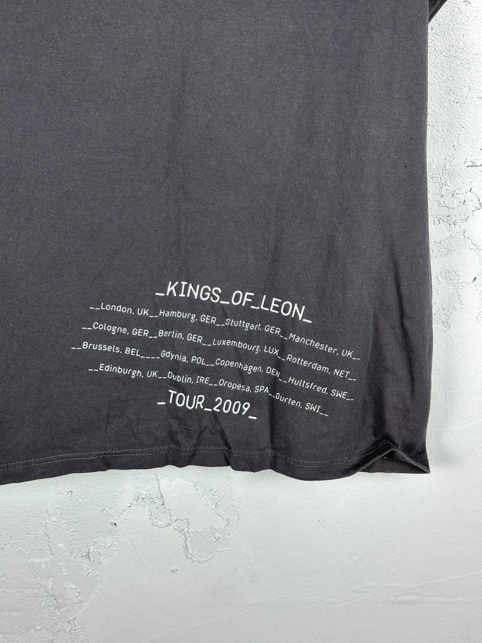 Band Tees × Vintage Vintage 2008 Kings of Leon Only By The Night Black Tour Tee Size US M / EU 48-50 / 2 - 7 Thumbnail