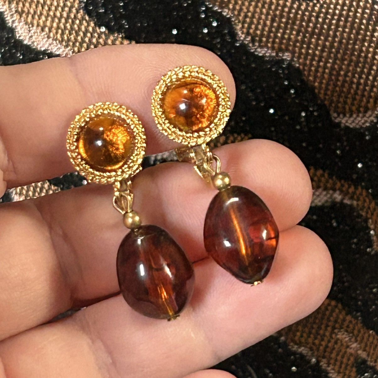 Vintage Vintage Crown Trifari mid century amber lucite earrings Size ONE SIZE - 2 Thumbnail