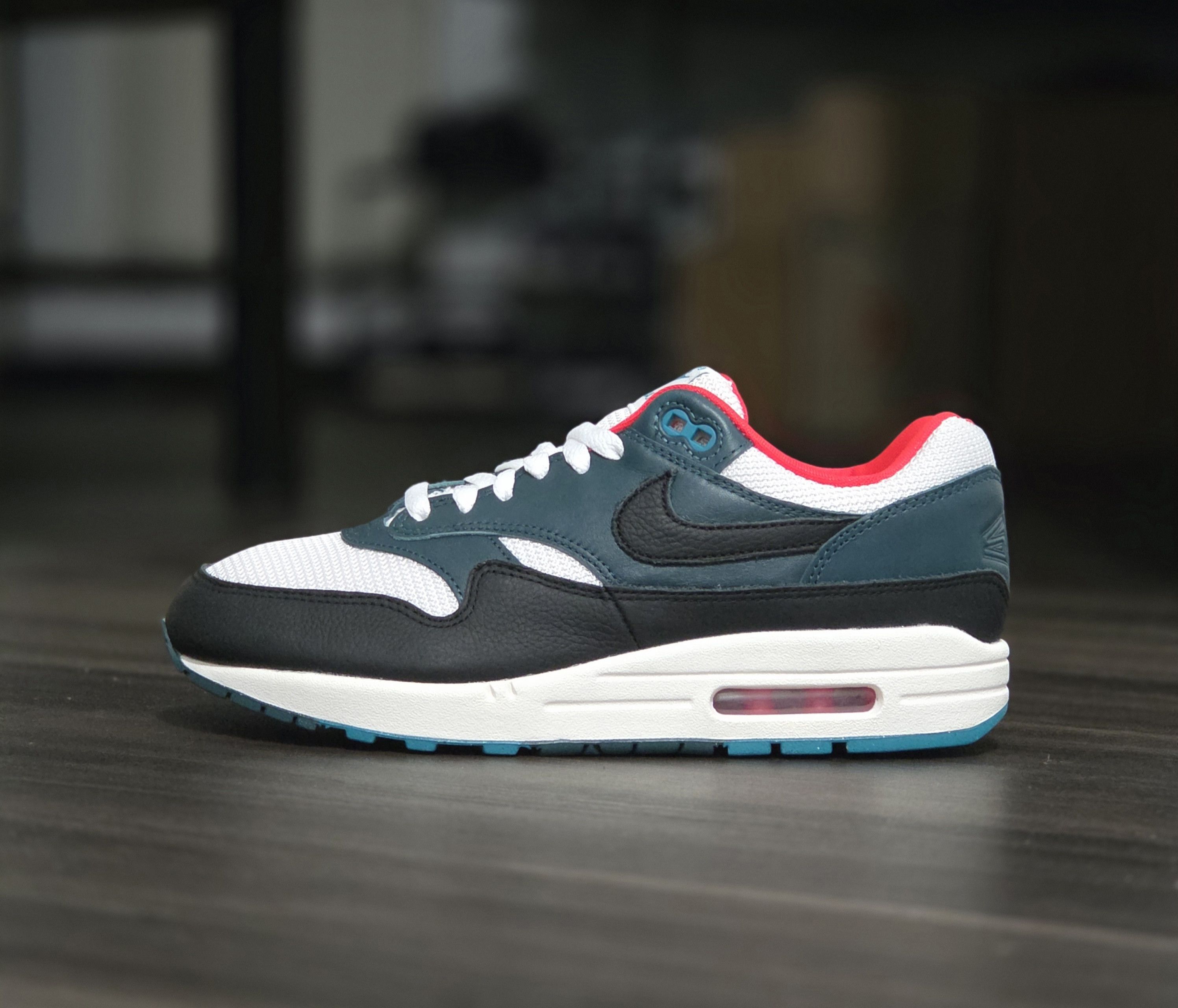 Nike Nike Air Max 1 X LeBron James 'Liverpool'- New Size 8.5 Size US 8.5 / EU 41-42 - 10 Thumbnail