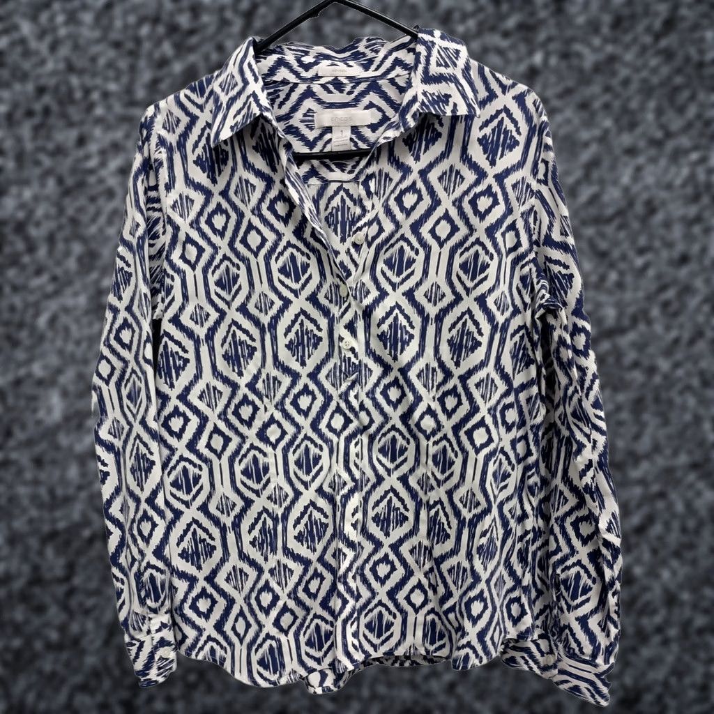 Vintage Chico's Womens No Iron Shirt Medium Blue White Preppy Long Sleeve Button Up Shirt Size M / US 6-8 / IT 42-44 - 1 Thumbnail