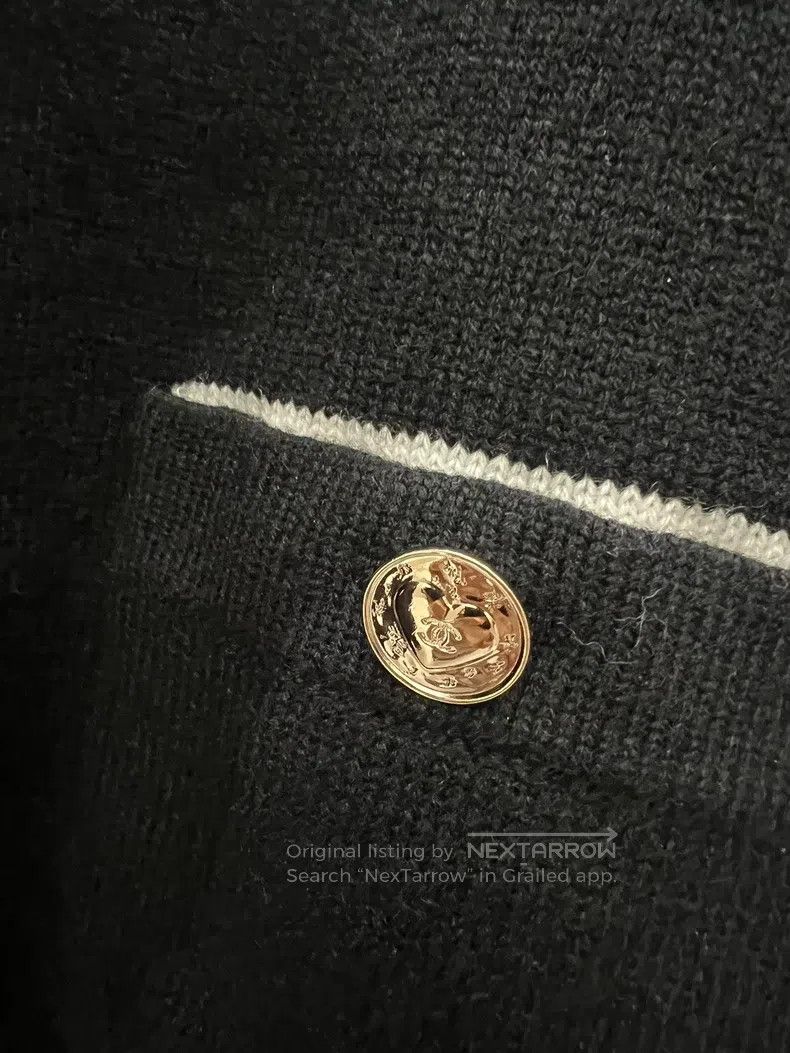 Chanel Chanel 25b detachable doll collar black cashmere cardigan Size XS / US 0-2 / IT 36-38 - 3 Thumbnail