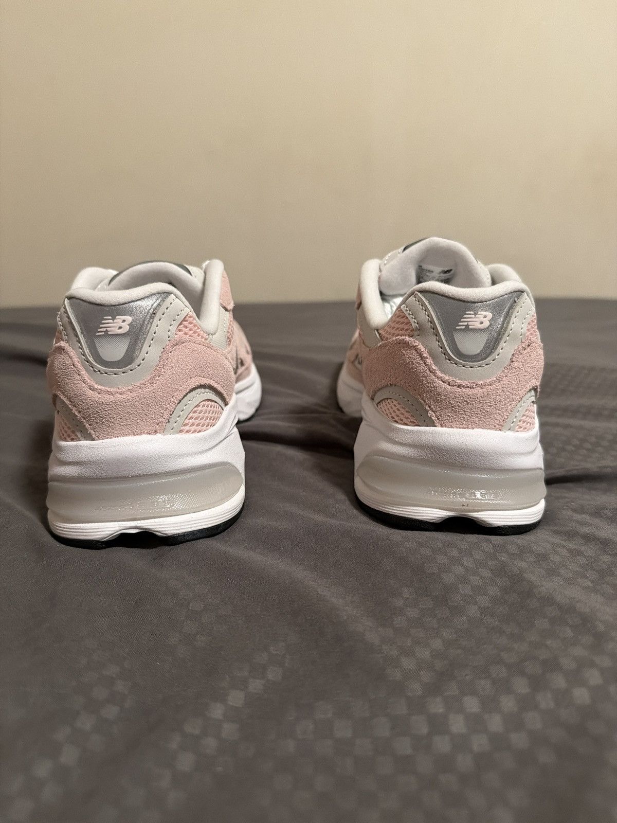 New Balance New Balance 2010 PINK/GREY Size US 7 / IT 37 - 4 Thumbnail