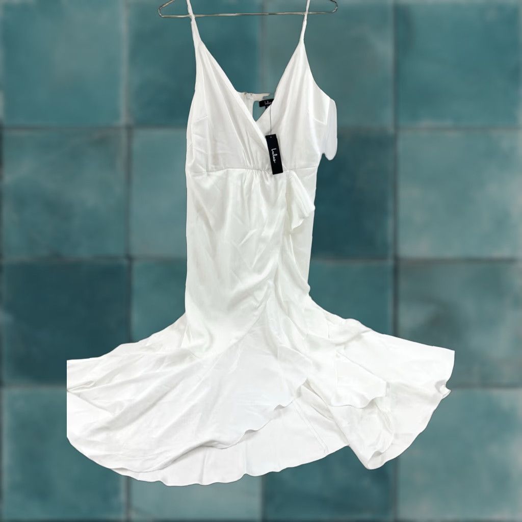 Lulus NWT Lulus Dress Women's XL White Satin Ruffle High Low Enchanted Moments V-Neck Sleeveless Midi Wedding Maxi Party/Cocktail Formal Size XL / US 12-14 / IT 48-50 - 1 Thumbnail