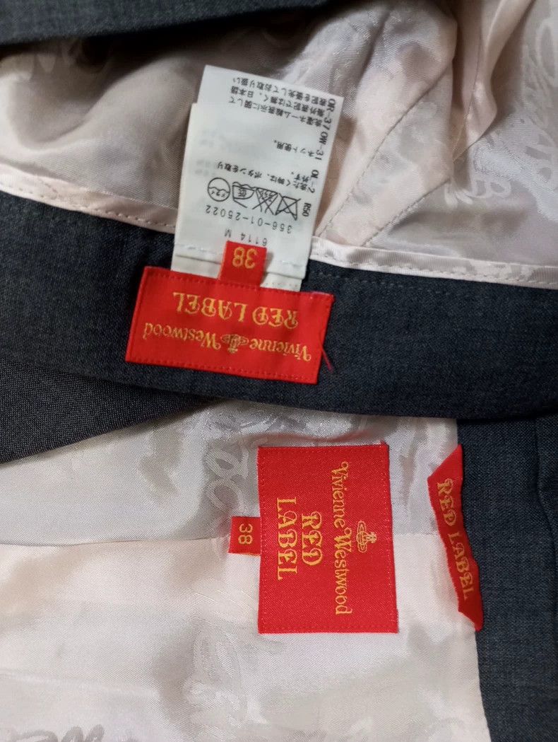 Vivienne Westwood Vivienne Westwood A gray suit with a bow tie Size XS / US 0-2 / IT 36-38 - 3 Thumbnail