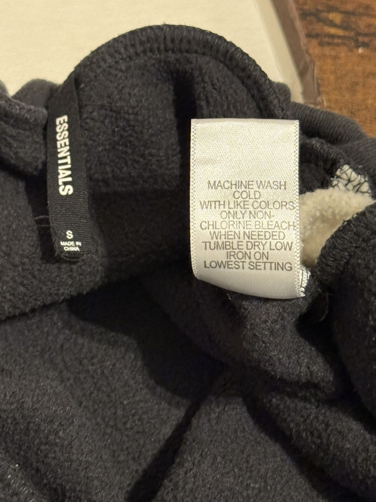 Fear of God Fear of God Essentials Stripe Sweatpants FW19 Black SZ S Size US 32 / EU 48 - 13 Thumbnail