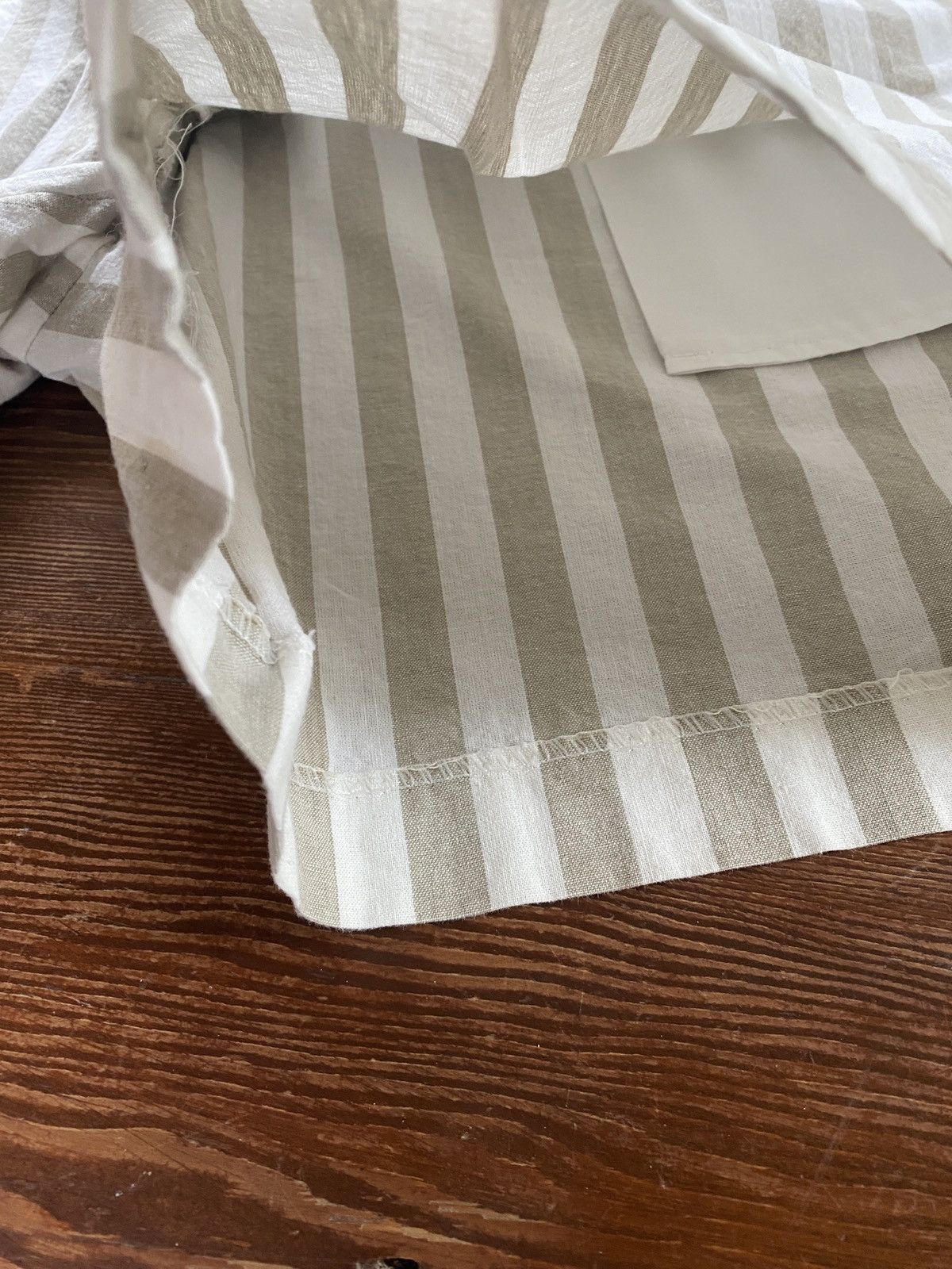 Vintage Vintage 80’s Beige & White Vertical Stripes Pleated Shorts Size US 34 / EU 50 - 4 Thumbnail