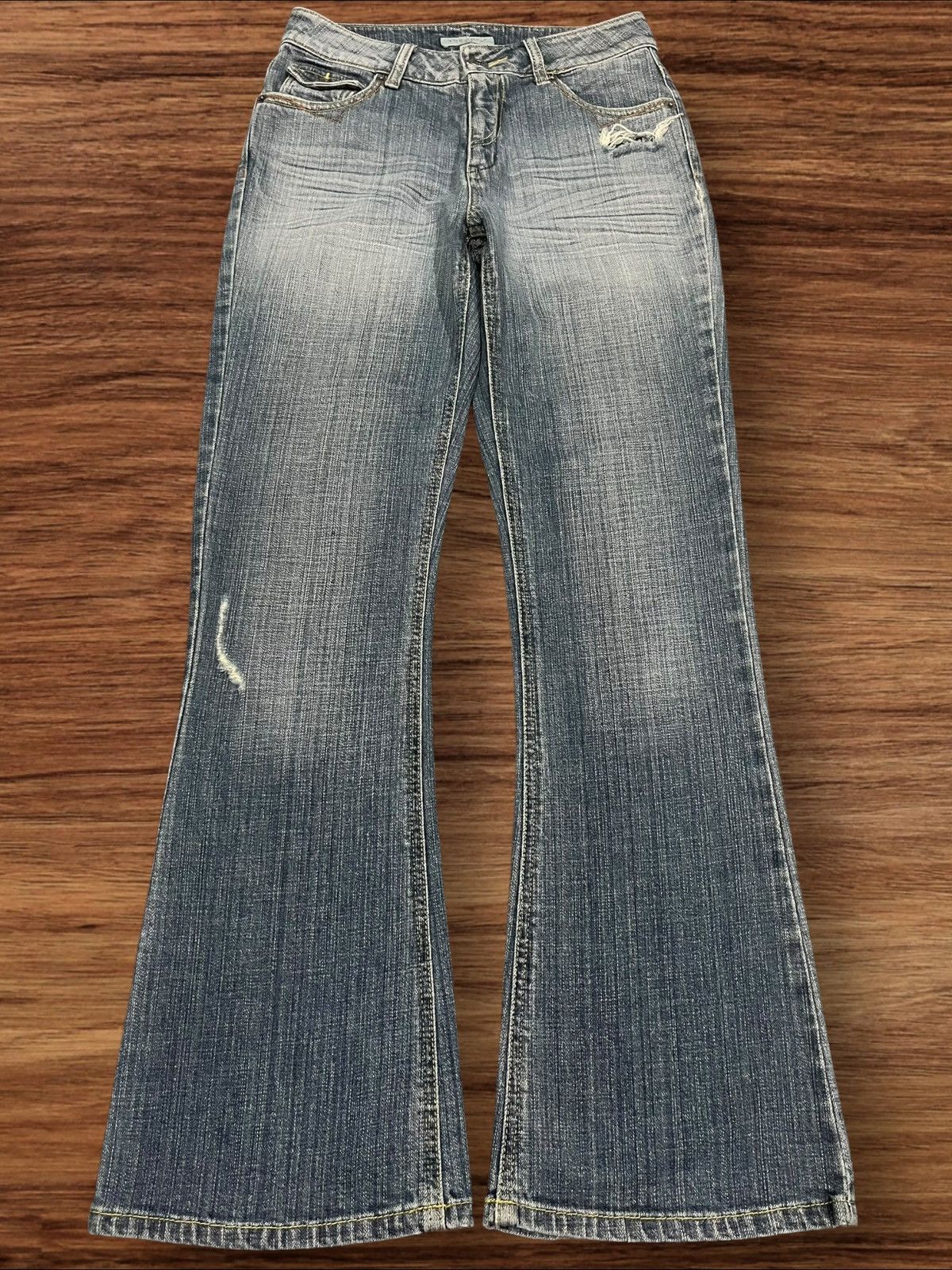 Japanese Brand Vintage Japanese Brand Blue Washed Distressed Flare Jeans Size 27" / US 4 / IT 40 - 1 Thumbnail