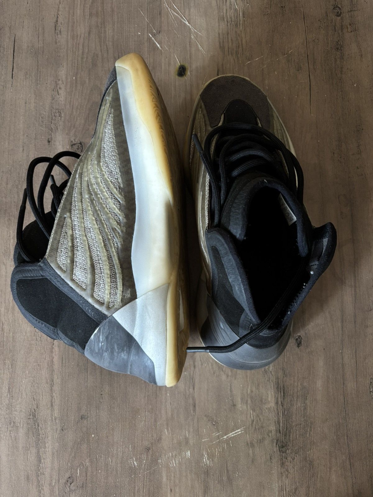 Adidas × Y's YEEZY QUANTUM Size US 9.5 / EU 42-43 - 1 Thumbnail
