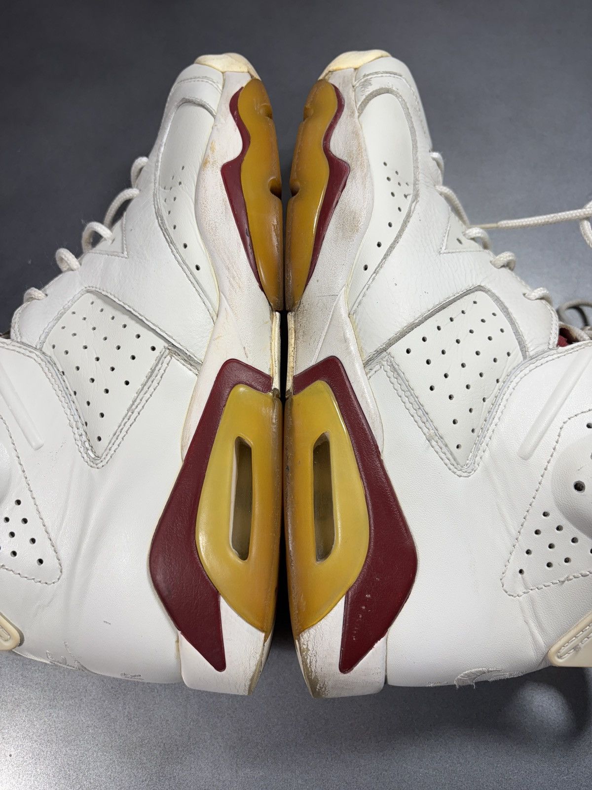 Jordan Brand 2015 Jordan 6 Maroon Air Jordan VI Retro 384664-116 Mens 11 Size US 11 / EU 44 - 4 Thumbnail