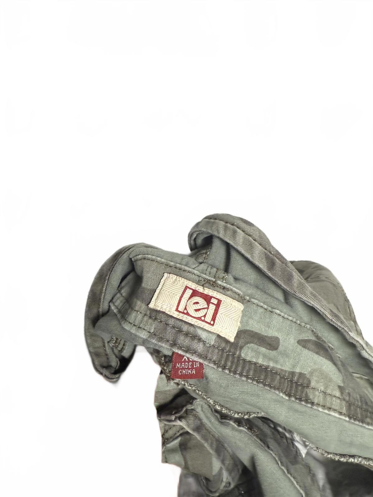 Designer Y2K L.E.I Green Camo Overall Shorts Size 26" / US 2 / IT 38 - 4 Thumbnail