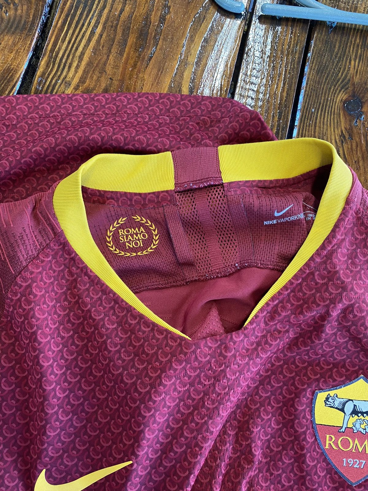 Nike 2018-19 Roma Nike Vapor Home Shirt Size US L / EU 52-54 / 3 - 4 Thumbnail