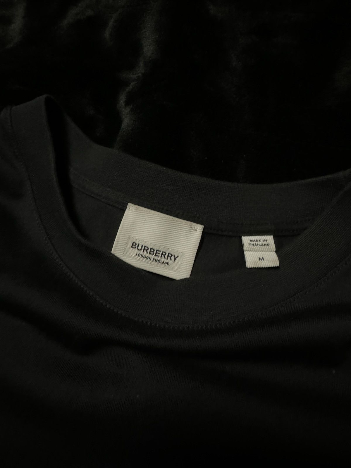 Burberry London Tee size M