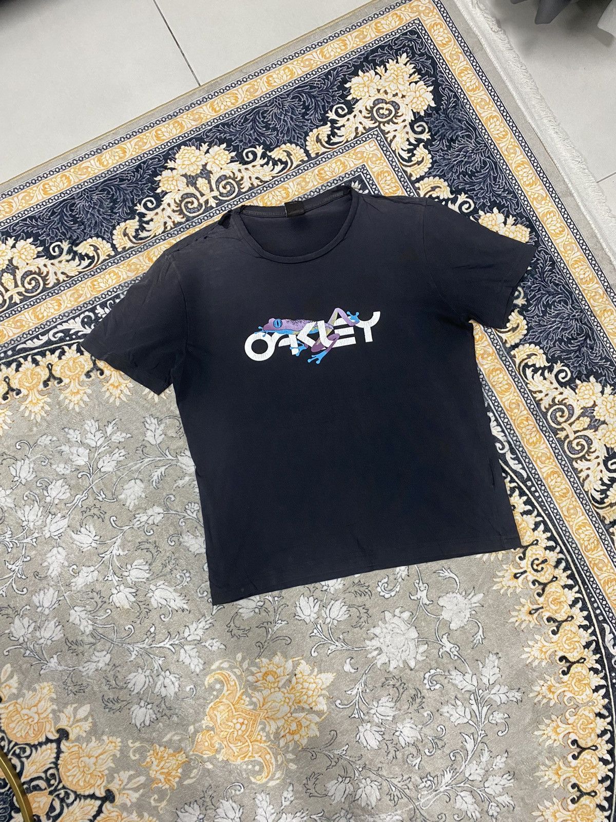 Oakley OAKLEY DISTRESS RARE TEE Size S / US 4 / IT 40 - 1 Thumbnail