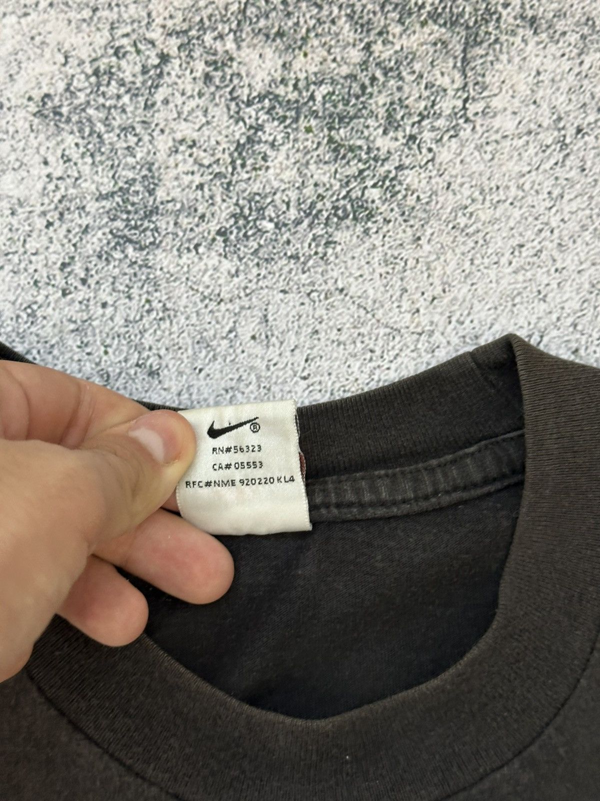 Nike Vintage Nike T-shirt Gray Swoosh Logo Size US L / EU 52-54 / 3 - 8 Thumbnail