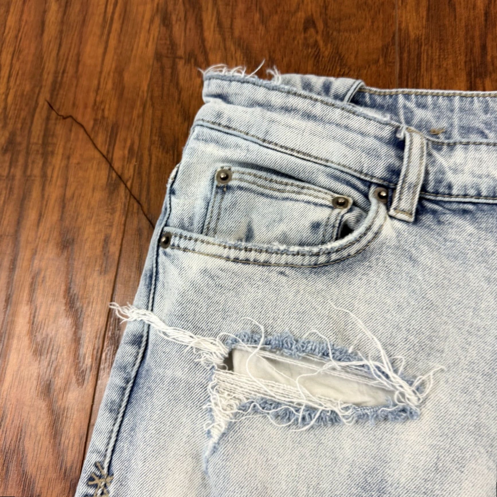 Ksubi Ksubi Jeans Mens 32 Skinny Light Wash Distressed Stretch Denim Chitch Mayhem Jeans Slim Men 32 Inch Inseam 31 Blue Size US 32 / EU 48 - 5 Thumbnail