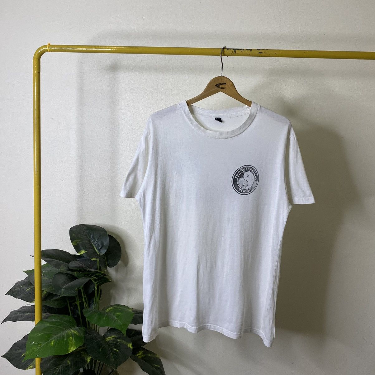 Vintage 2000s T&C Surf Nice Graphic T Shirt Surfing Size US L / EU 52-54 / 3 - 7 Thumbnail