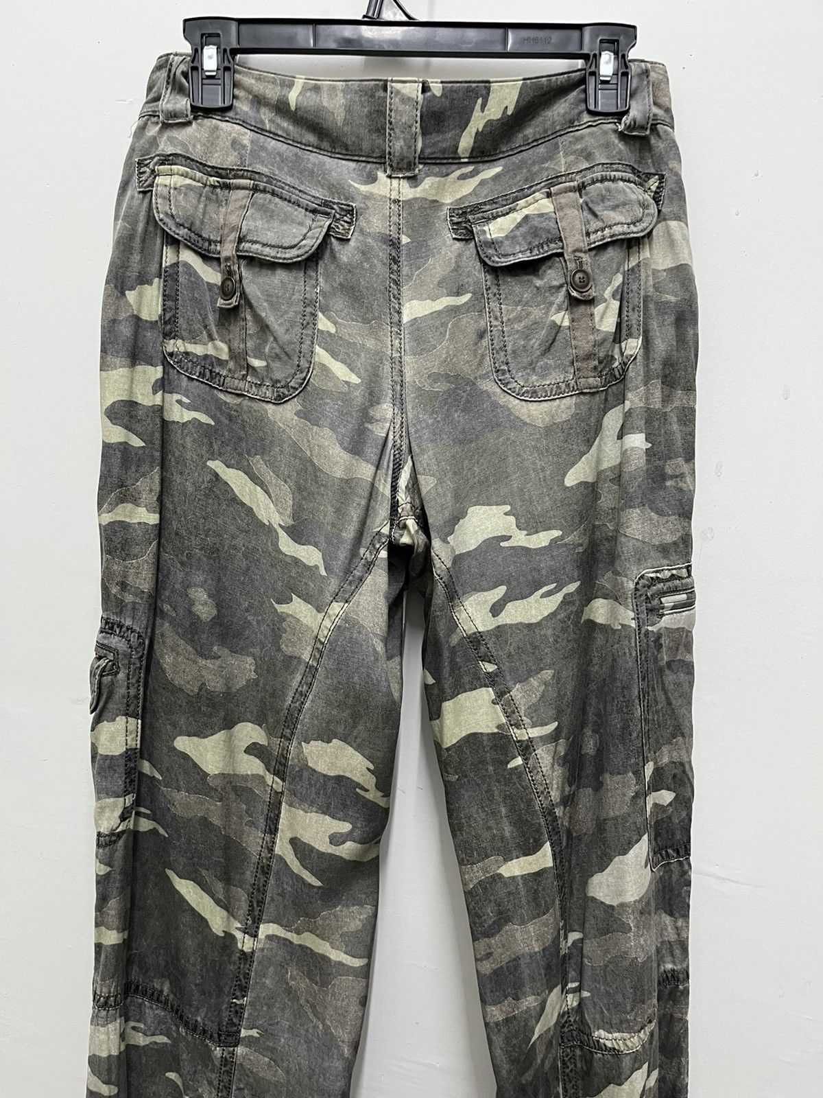 ATSURO TAYAMA Vintage Atsuro Tayama Camouflage Cargo Rayon Women Pants Size 30" / US 8 / IT 44 - 8 Thumbnail