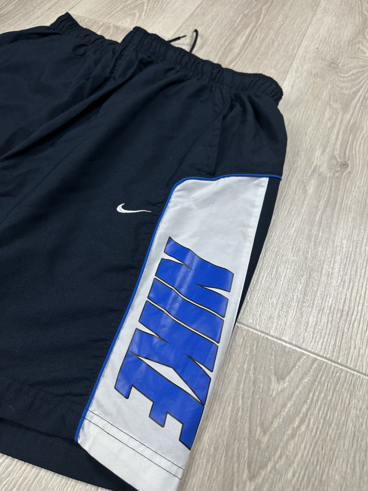 Nike × Vintage Vintage Nike Shorts Spellout Swoosh Side Logo Size L Size US 34 / EU 50 - 4 Thumbnail