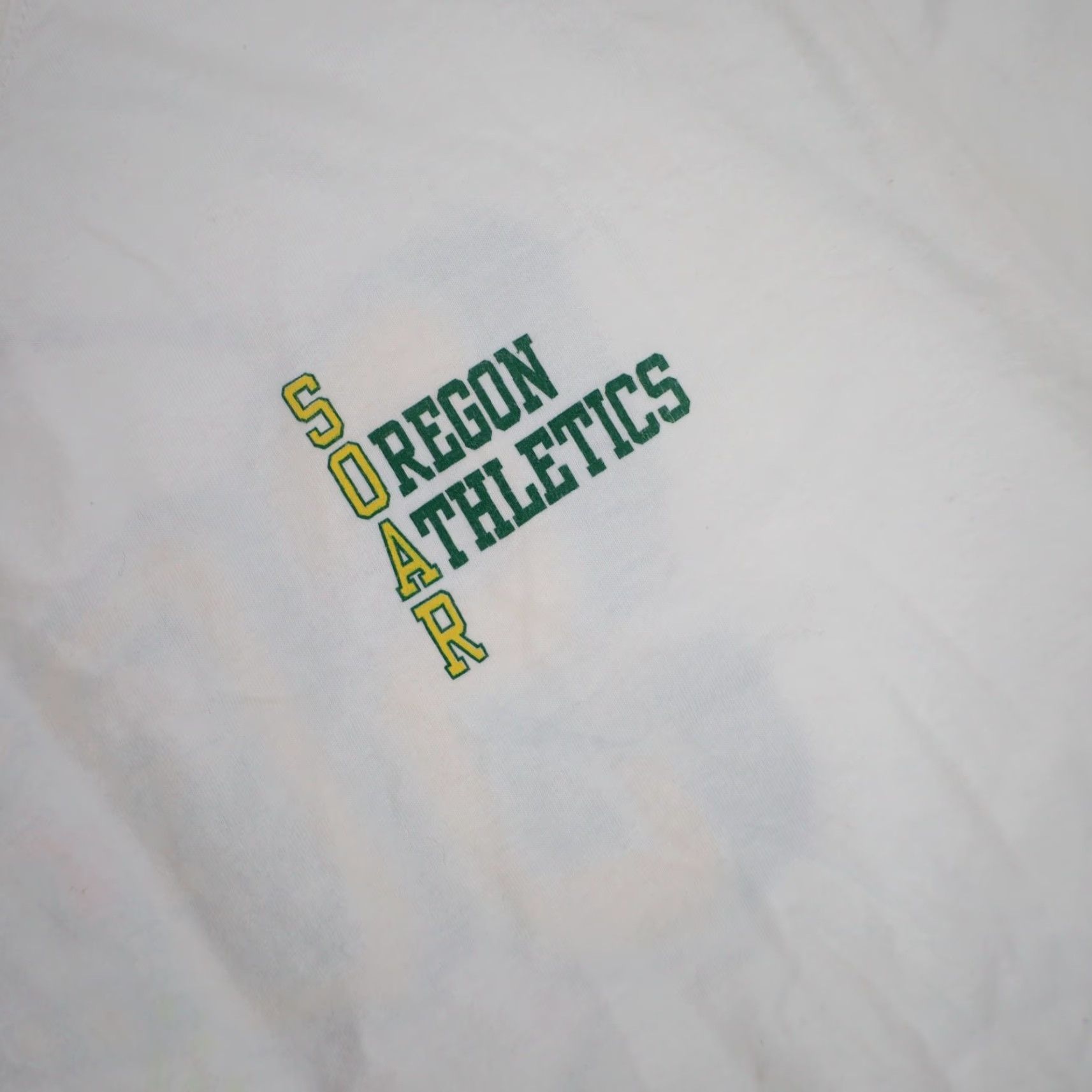 Russell Athletic VINTAGE Russell Athletics SOAR Oregon Athletics Graphic T Shirt White L Mens Size US L / EU 52-54 / 3 - 5 Thumbnail
