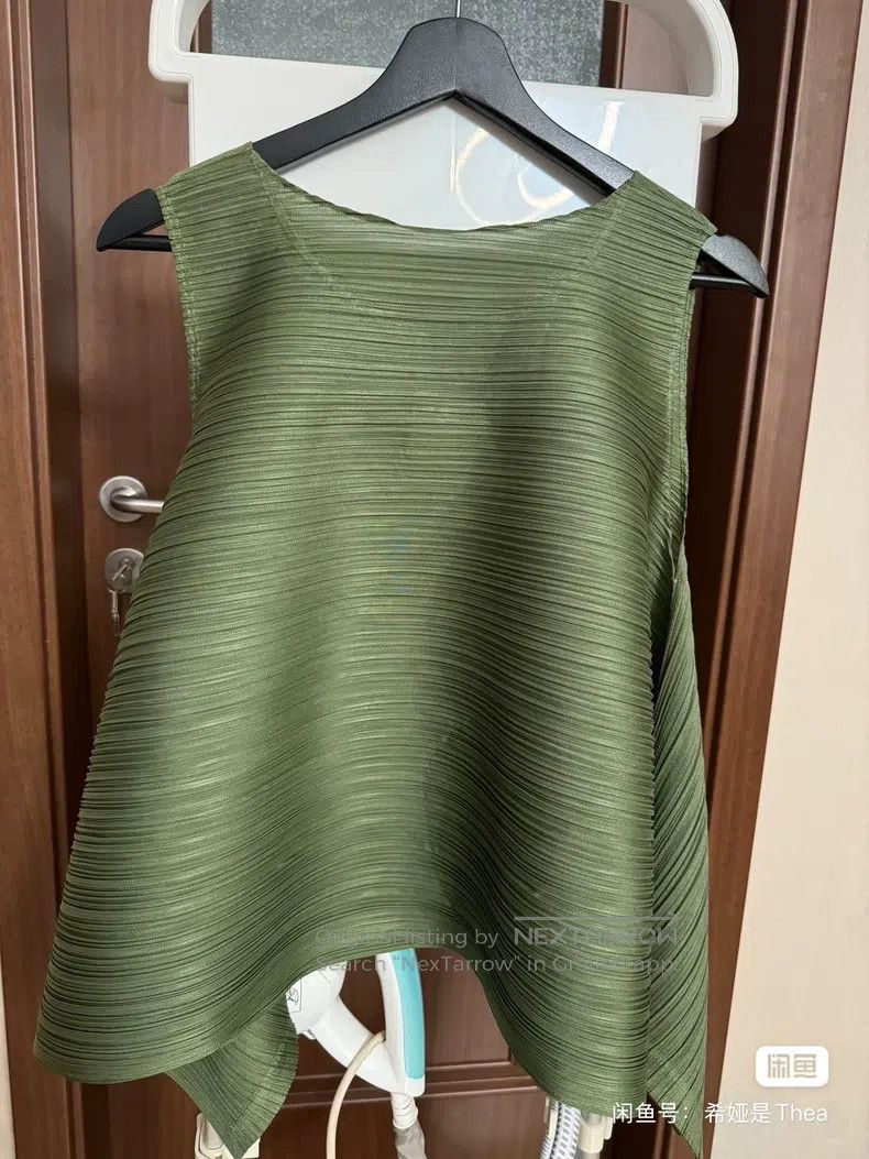 Issey Miyake Issey Miyake size:3 Army Green Pleated Iridescent Camisole Size M / US 6-8 / IT 42-44 - 3 Thumbnail