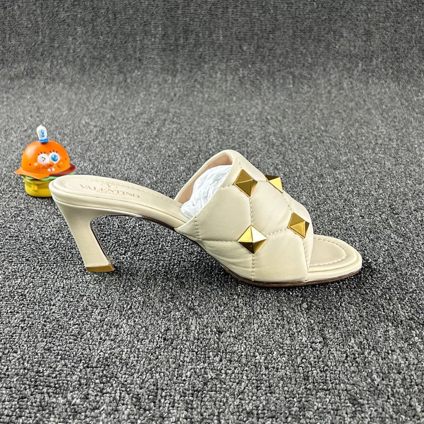Valentino Valentino White Studded Heeled Slipper Heels 37.5 Size US 7 / IT 37 - 4 Thumbnail