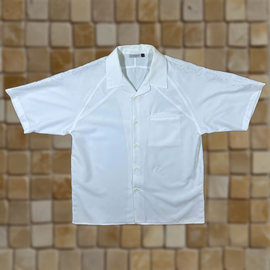 Vintage Clockhouse Embroidered Y2K White Polyester Shirt XL Men's Button-Up Male Size US XL / EU 56 / 4 - 1 Thumbnail