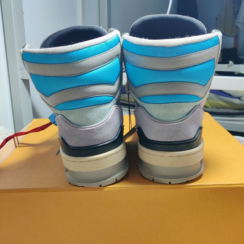 Louis Vuitton Louis Vuitton Vintage Logo High-Top Sneakers - Size US 7.5 / EU 40-41 - 2 Thumbnail