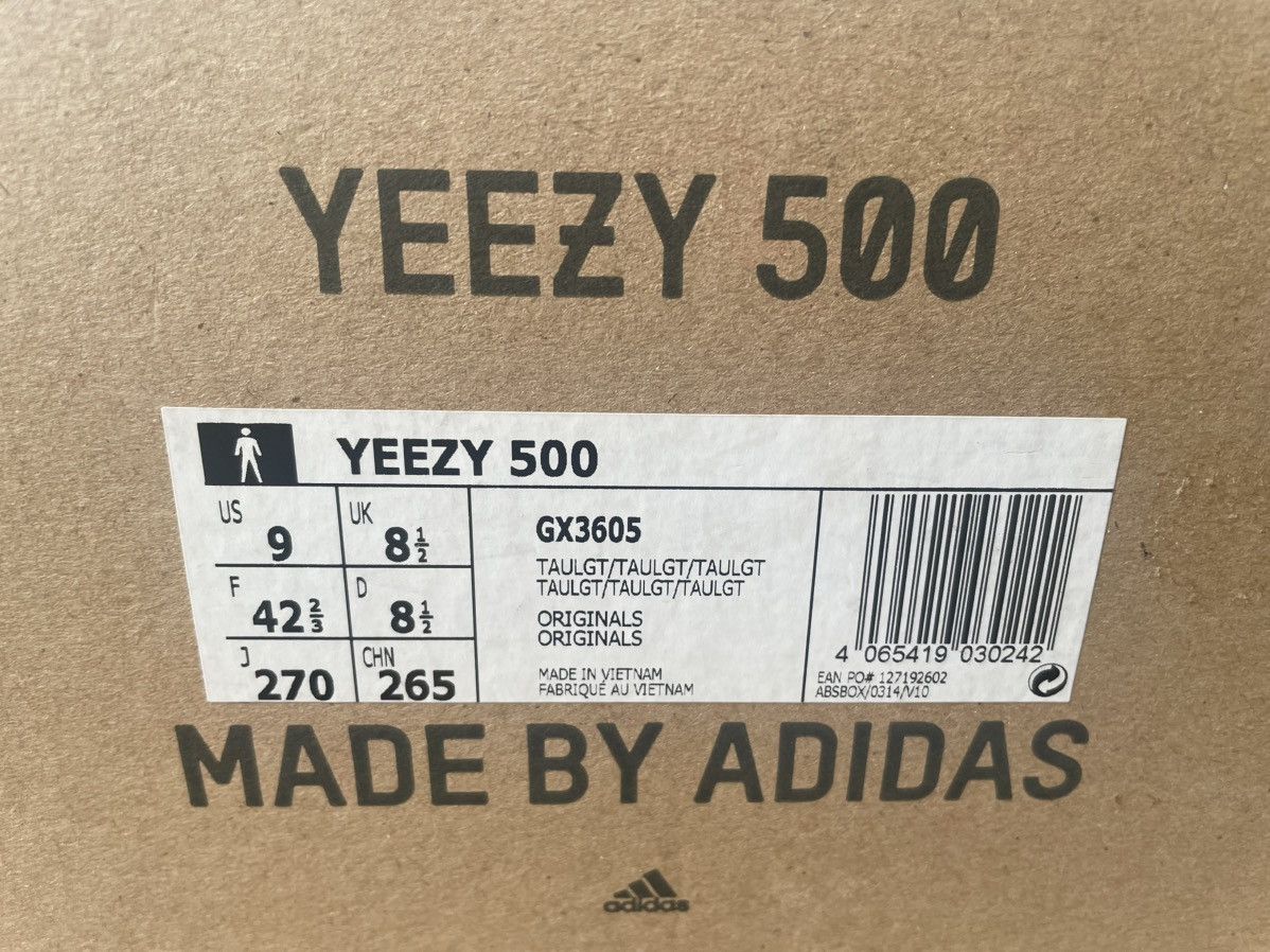 Yeezy YEEZY 500 GX3605 BNIB Size US 9 / EU 42 - 10 Thumbnail