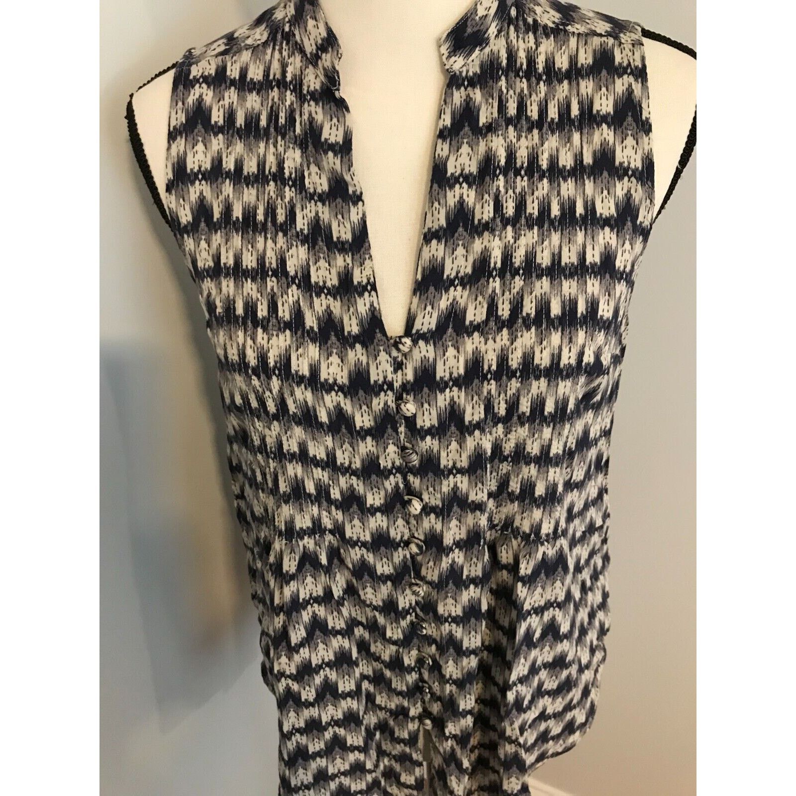 Anthropologie Anthropologie Maeve Petunia Pintucked Blue Tank - Size Small Size S / US 4 / IT 40 - 5 Thumbnail
