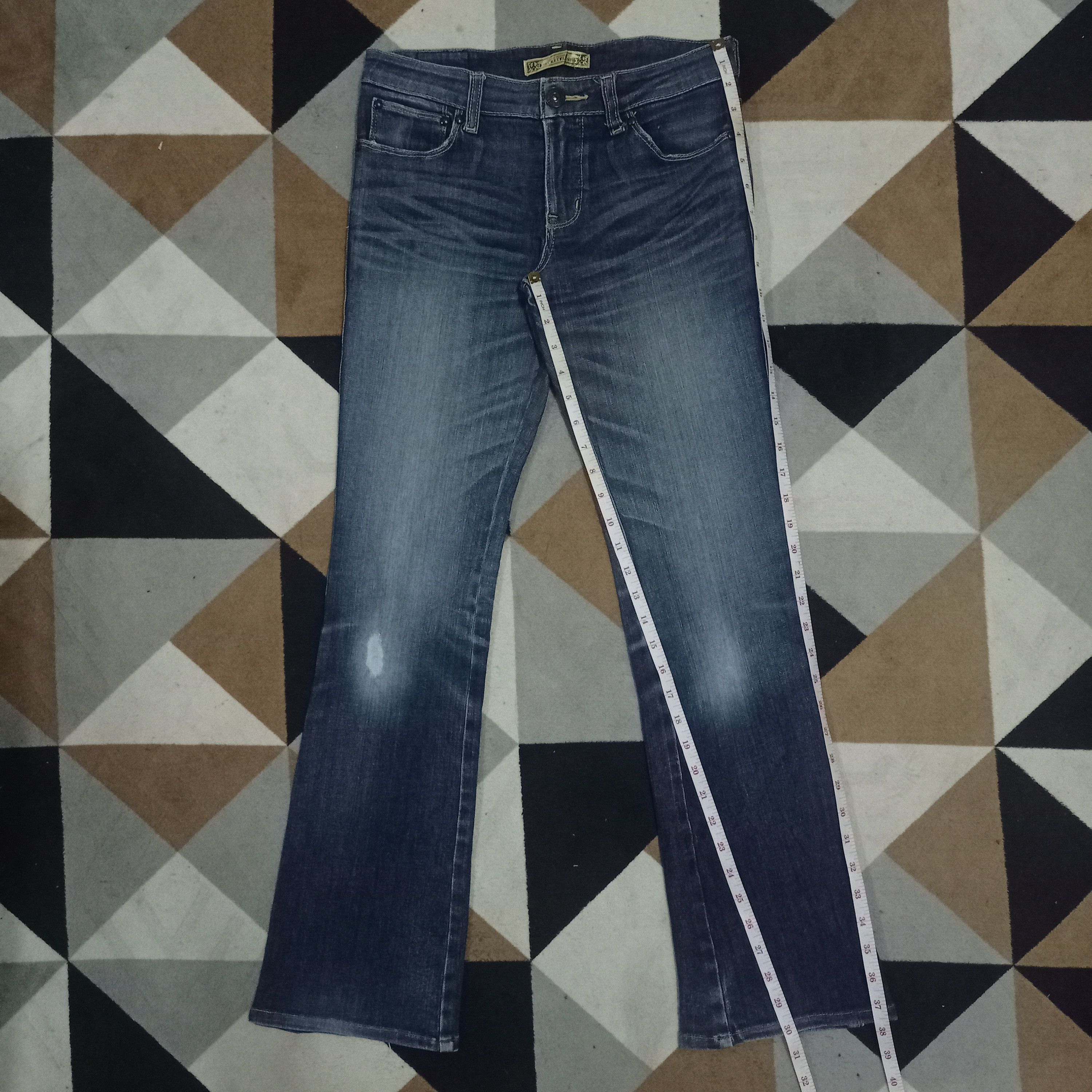 Japanese Brand Vintage Japanese Brand Blue Wash Flare Jeans Size 30" / US 8 / IT 44 - 9 Thumbnail