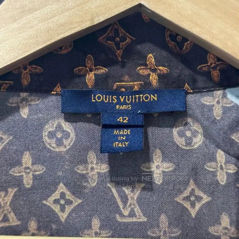 Louis Vuitton Louis Vuitton Silk Long Sleeve Shirt in Red. Size XL / US 12-14 / IT 48-50 - 4 Thumbnail