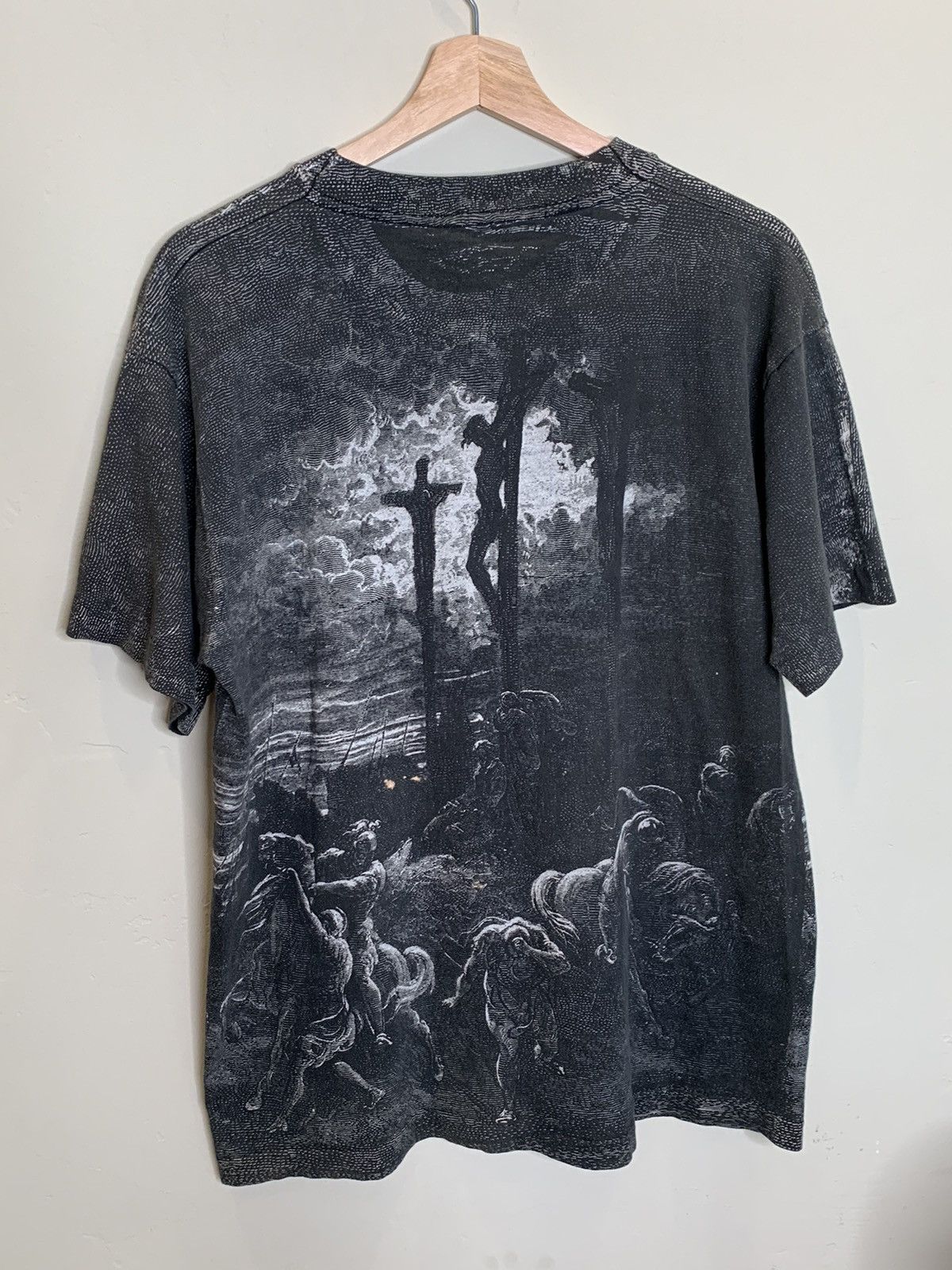 Vintage *RARE* Vintage Gustave Dore Crucifixion Jesus Christ T-Shirt Size US M / EU 48-50 / 2 - 2 Thumbnail