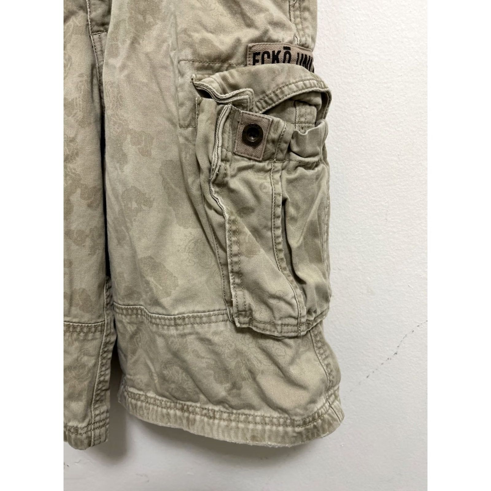 Ecko Unltd. VINTAGE Ecko Unltd. Cargo Shorts Mens 34 Brown Denim Cargo Pocket 90s Relaxed Mens Size US 34 / EU 50 - 4 Thumbnail