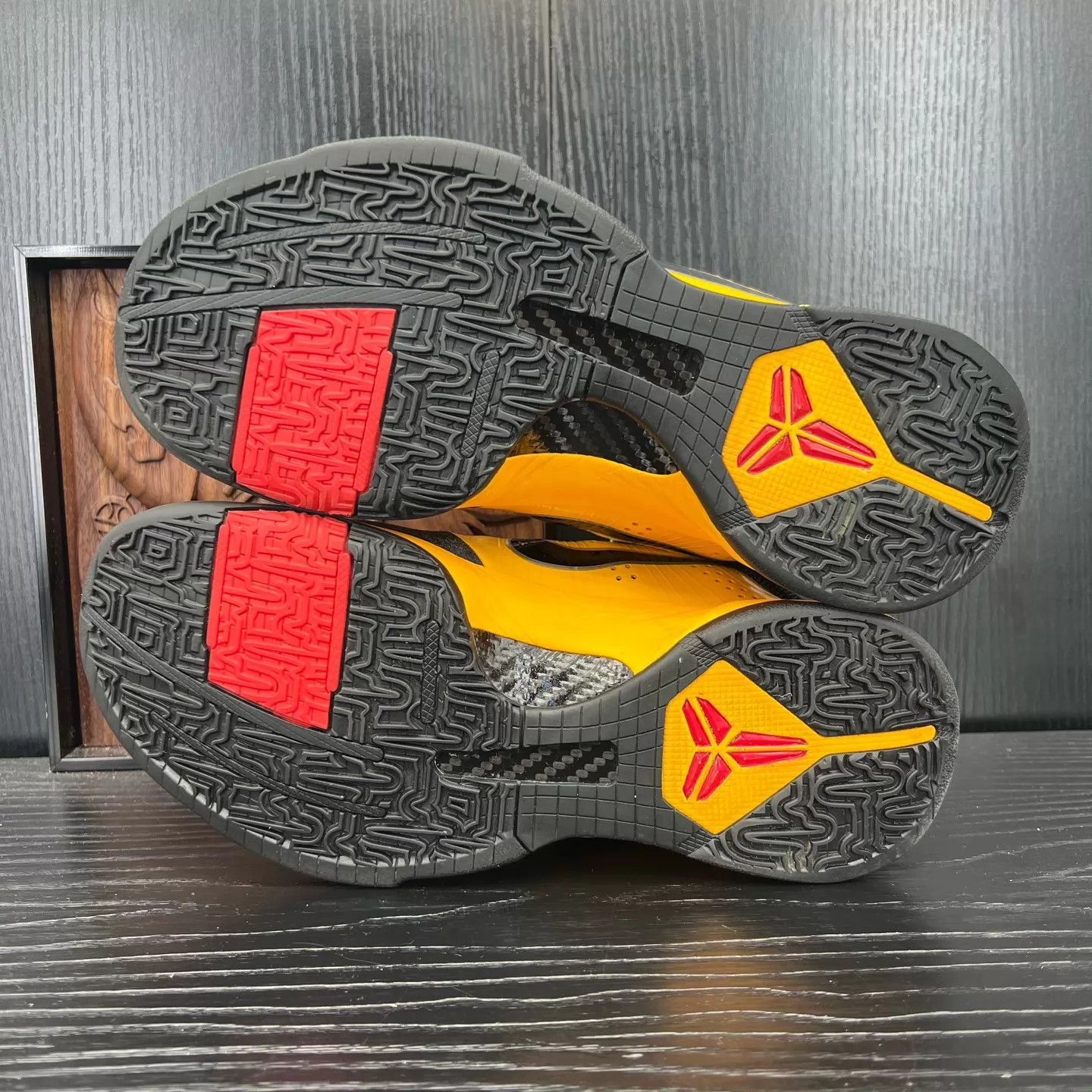 Nike Nike ZK5 Bruce Lee Black/Yellow 40.5 Like New Size US 7.5 / EU 40-41 - 6 Thumbnail