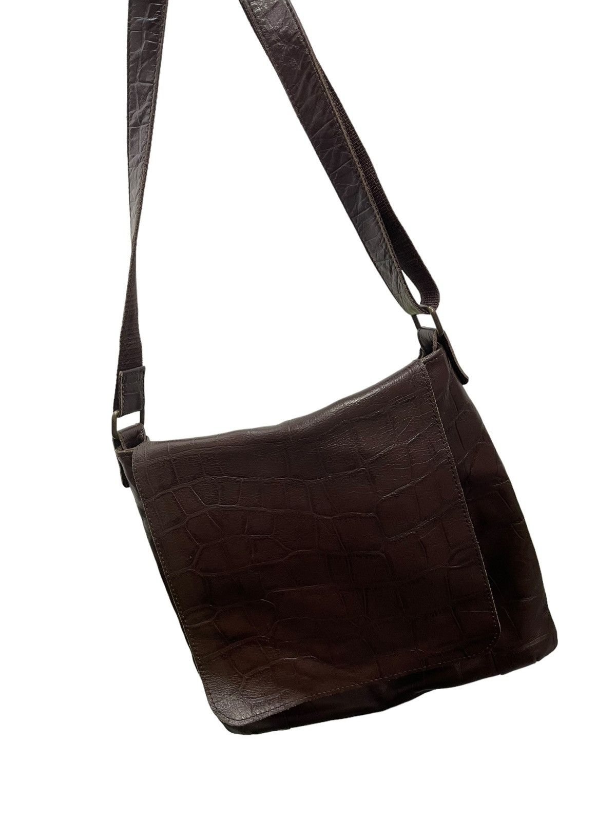 Genuine Leather Crocodile Embossed Full Leather Tumugu Cross Body Bag 3🟩 Size ONE SIZE - 2 Thumbnail