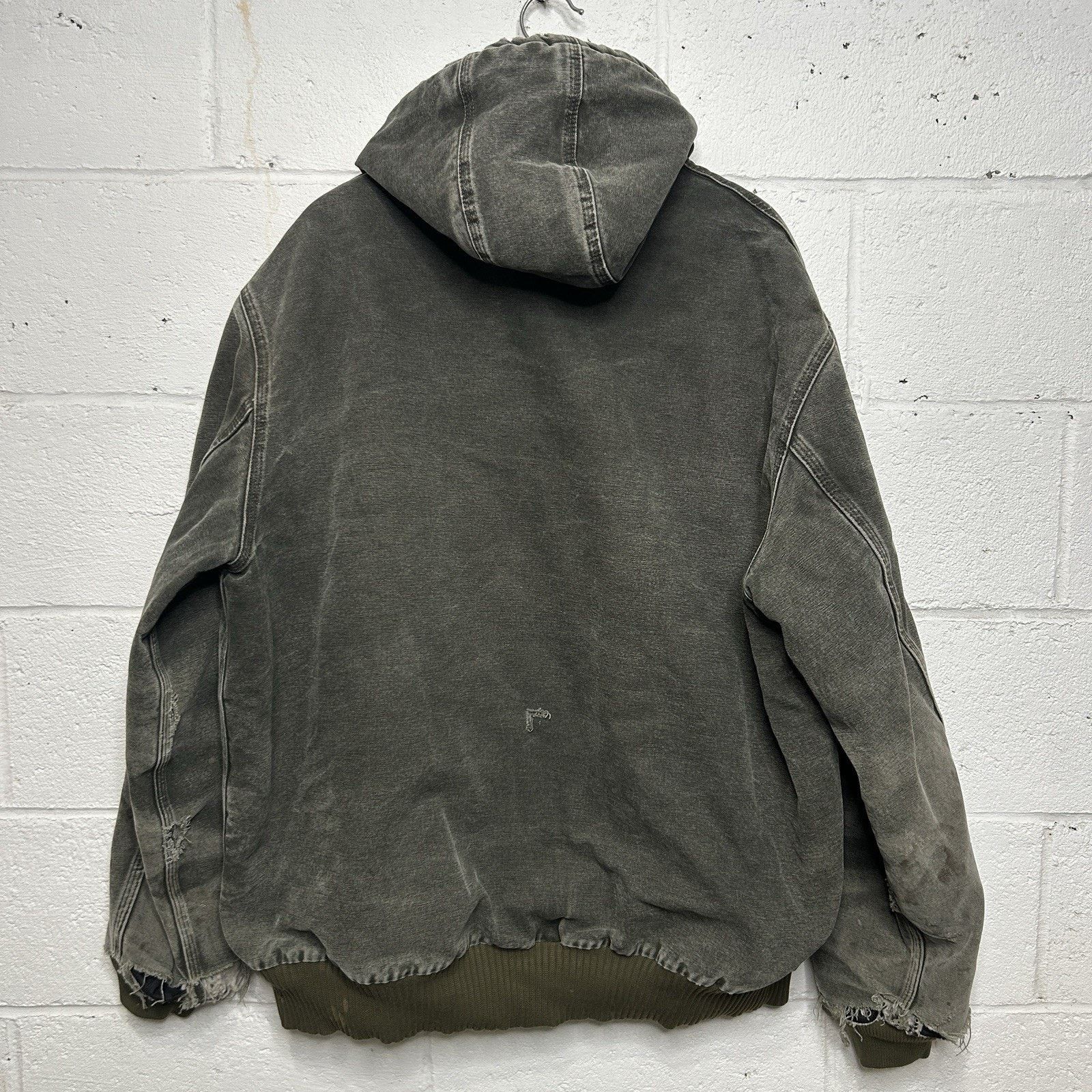 Carhartt Vintage Carhartt Quilted Active Jacket “Moss Green” J130 MOS Size US XL / EU 56 / 4 - 2 Thumbnail