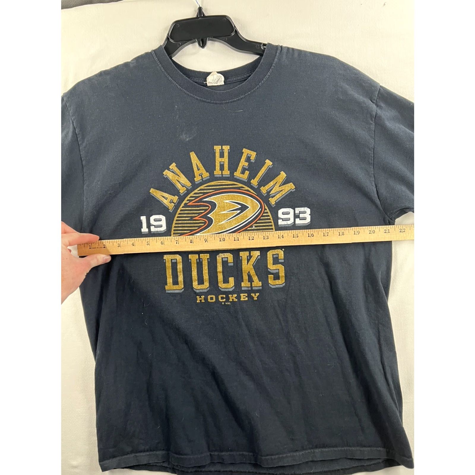 Jerzees VINTAGE Jerzees Anaheim Ducks T-Shirt NHL 1993 Short Sleeve Mens XL Black Logo 80s 90s Men T-Shirt Hers? Size US XL / EU 56 / 4 - 6 Thumbnail