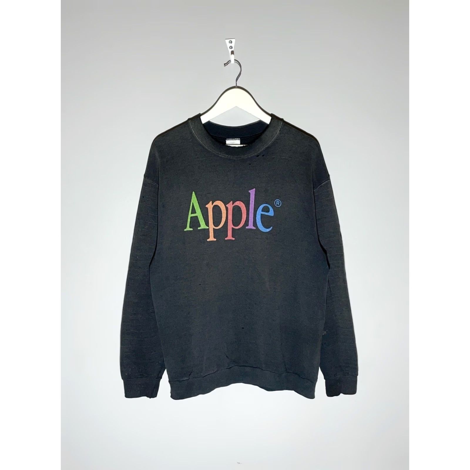 Apple VINTAGE Apple Rainbow Spellout Logo Distressed Macintosh Sweatshirt Y2K Size US L / EU 52-54 / 3 - 2 Thumbnail