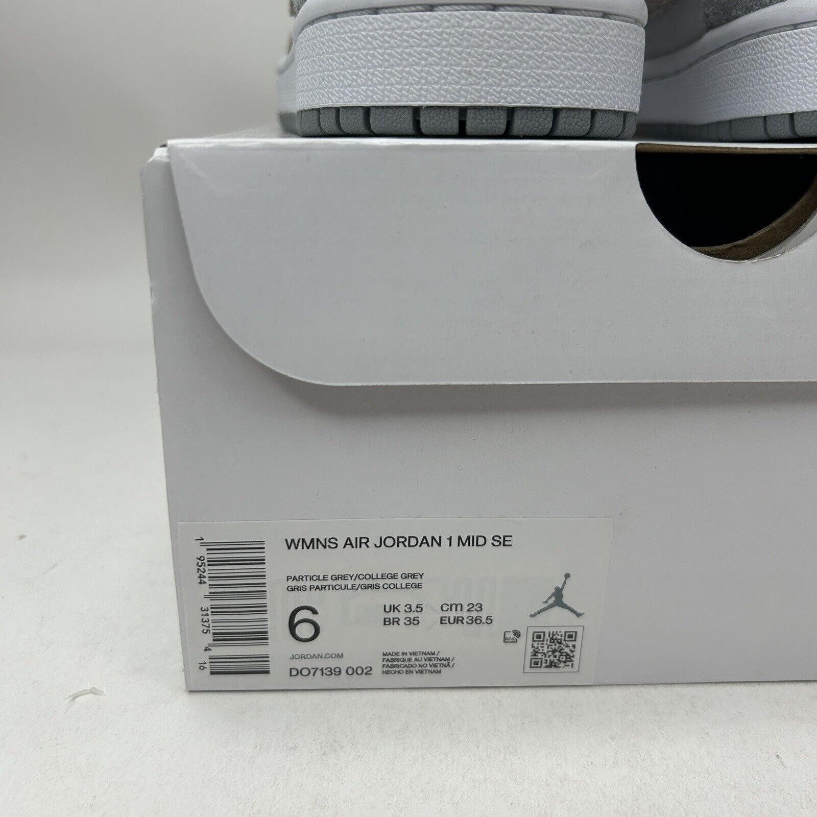 Jordan Brand Nike Air Jordan 1 Mid SE WMNS “Particle Grey/Fleece” 2023 Size US 6 / IT 36 - 5 Thumbnail