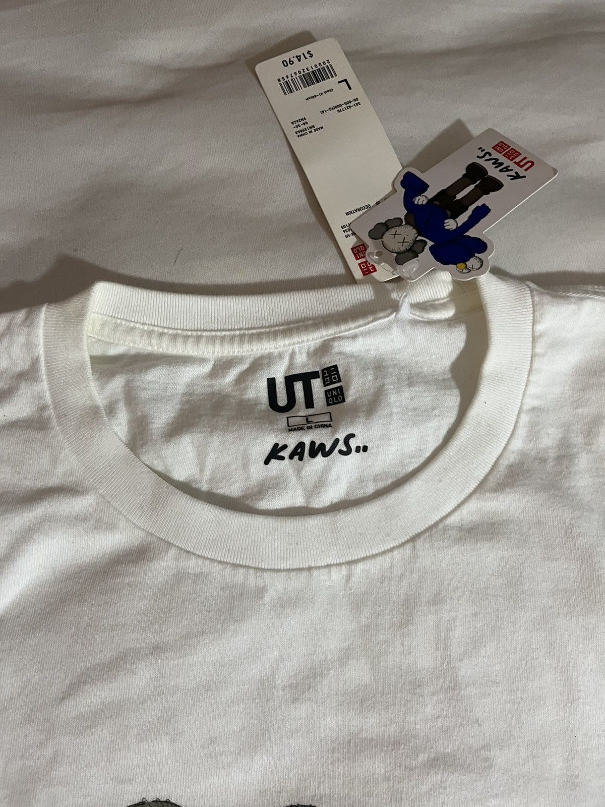 Kaws × Uniqlo Kaws uniqlo white tee Size US L / EU 52-54 / 3 - 3 Thumbnail