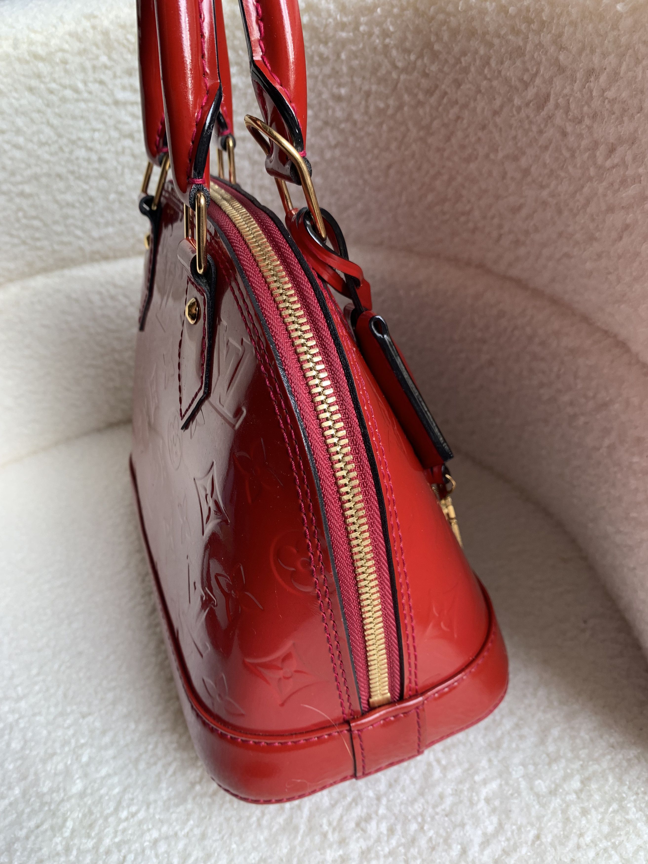 Louis Vuitton Authentic Louis Vuitton Alma BB Vernis – Rose Indien Size ONE SIZE - 4 Thumbnail