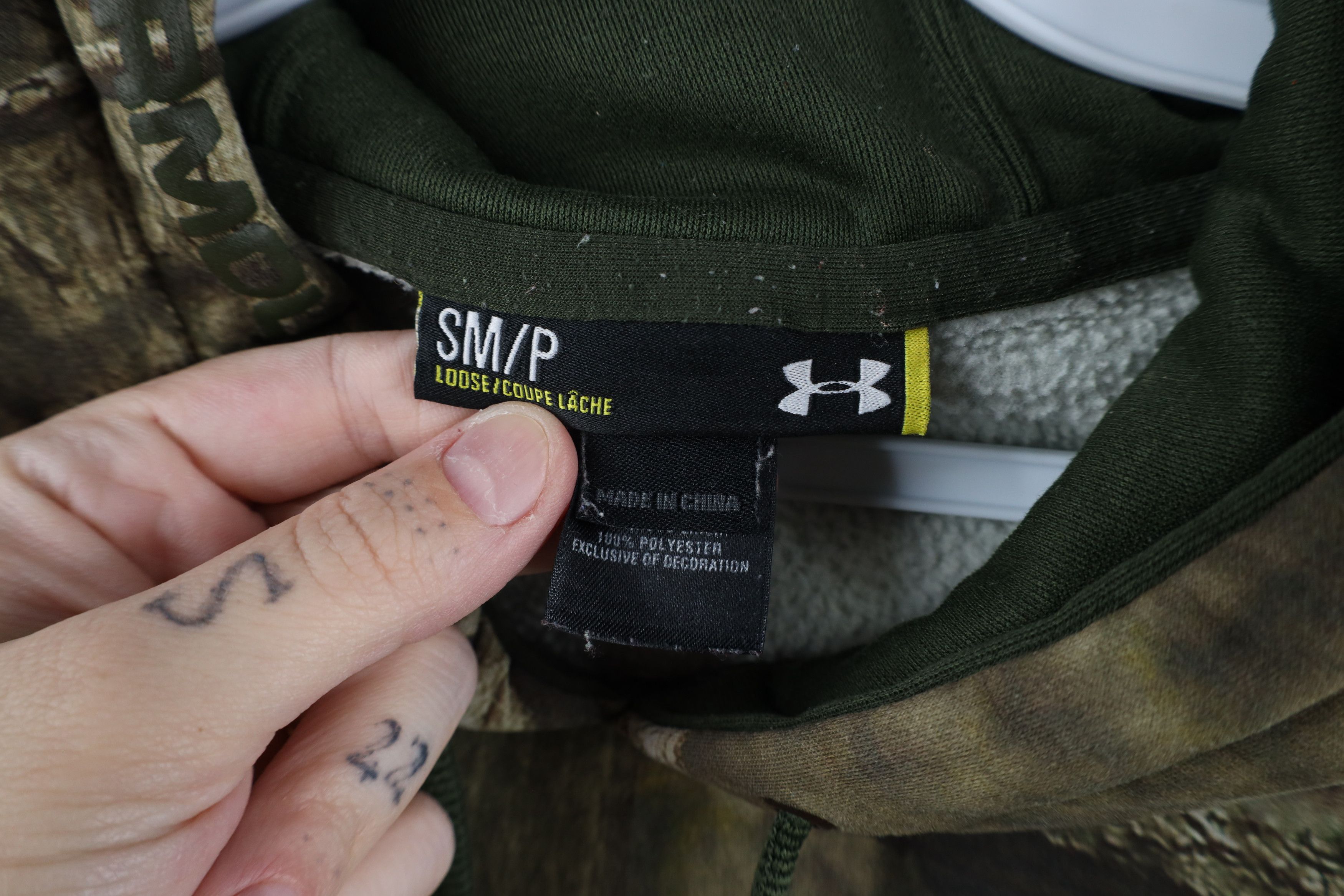Under Armour × Vintage Under Armour Big Logo Infinity Camouflage Hoodie Sweatshirt Size US S / EU 44-46 / 1 - 7 Thumbnail