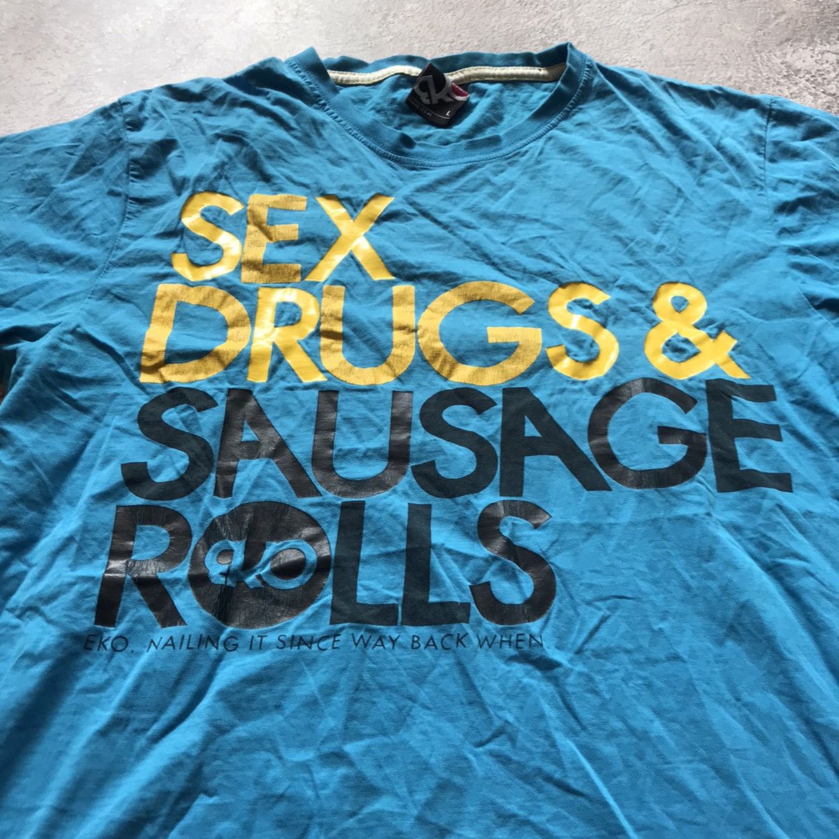 Vintage Vintage Y2K Sun Faded Graphic Tee Slogan Print Streetwear L Size US L / EU 52-54 / 3 - 3 Thumbnail