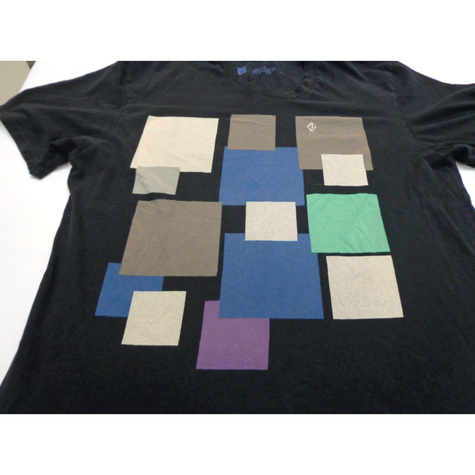 Volcom **Volcom Black T-Shirt Size XL** User: **Volcom Black T-Shirt Size XL** Size US XL / EU 56 / 4 - 2 Thumbnail