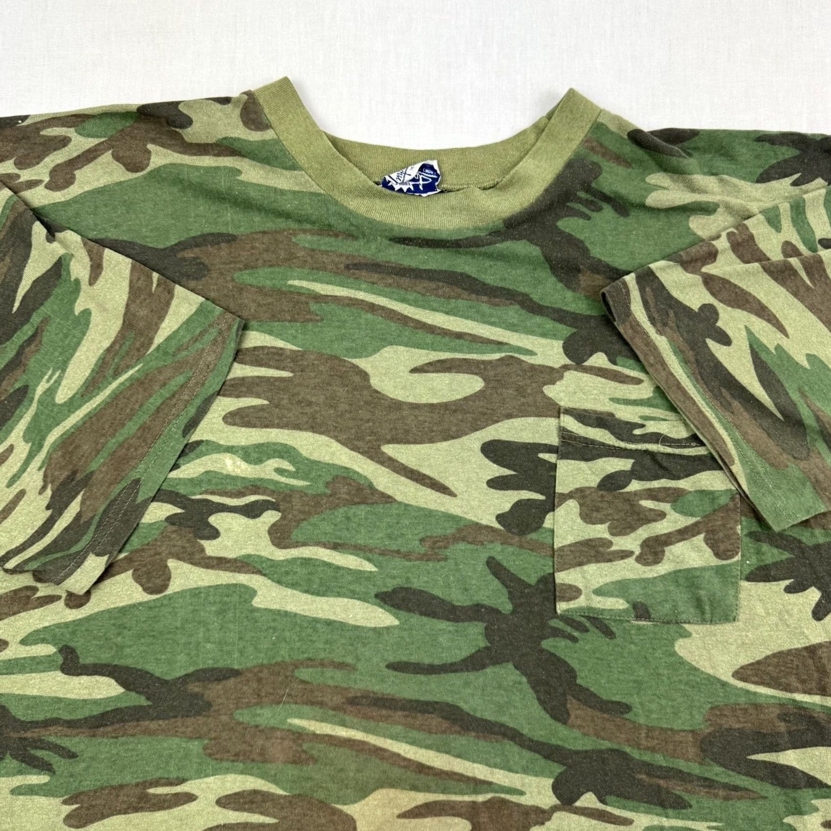 Imperial VINTAGE Imperial Camo Pocket T Shirt Adult Large Hunting Outdoor Nature 80s Made In USA Mens Shirt XS? Size US L / EU 52-54 / 3 - 2 Thumbnail