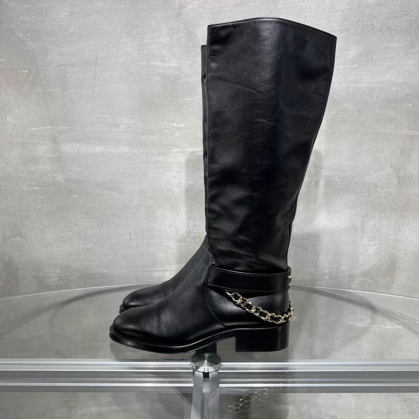 Chanel Chanel Black Gold CC Chain Knee-High Boots 35 Size US 4.5 / IT 34.5 - 3 Thumbnail