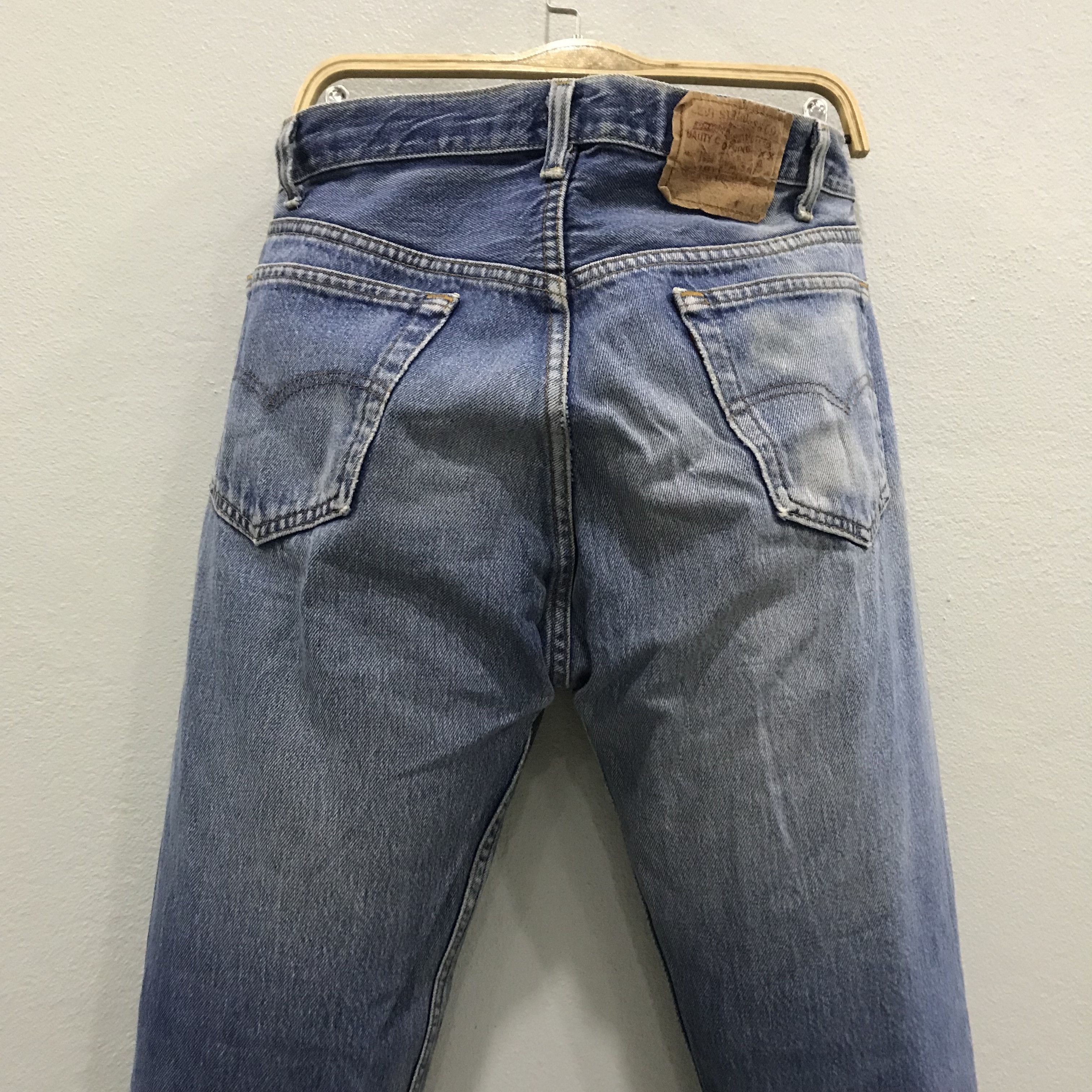 Levi's Vintage 90s Levi’s 501 Straight Leg Jeans Fade Blue Size US 31 - 11 Thumbnail