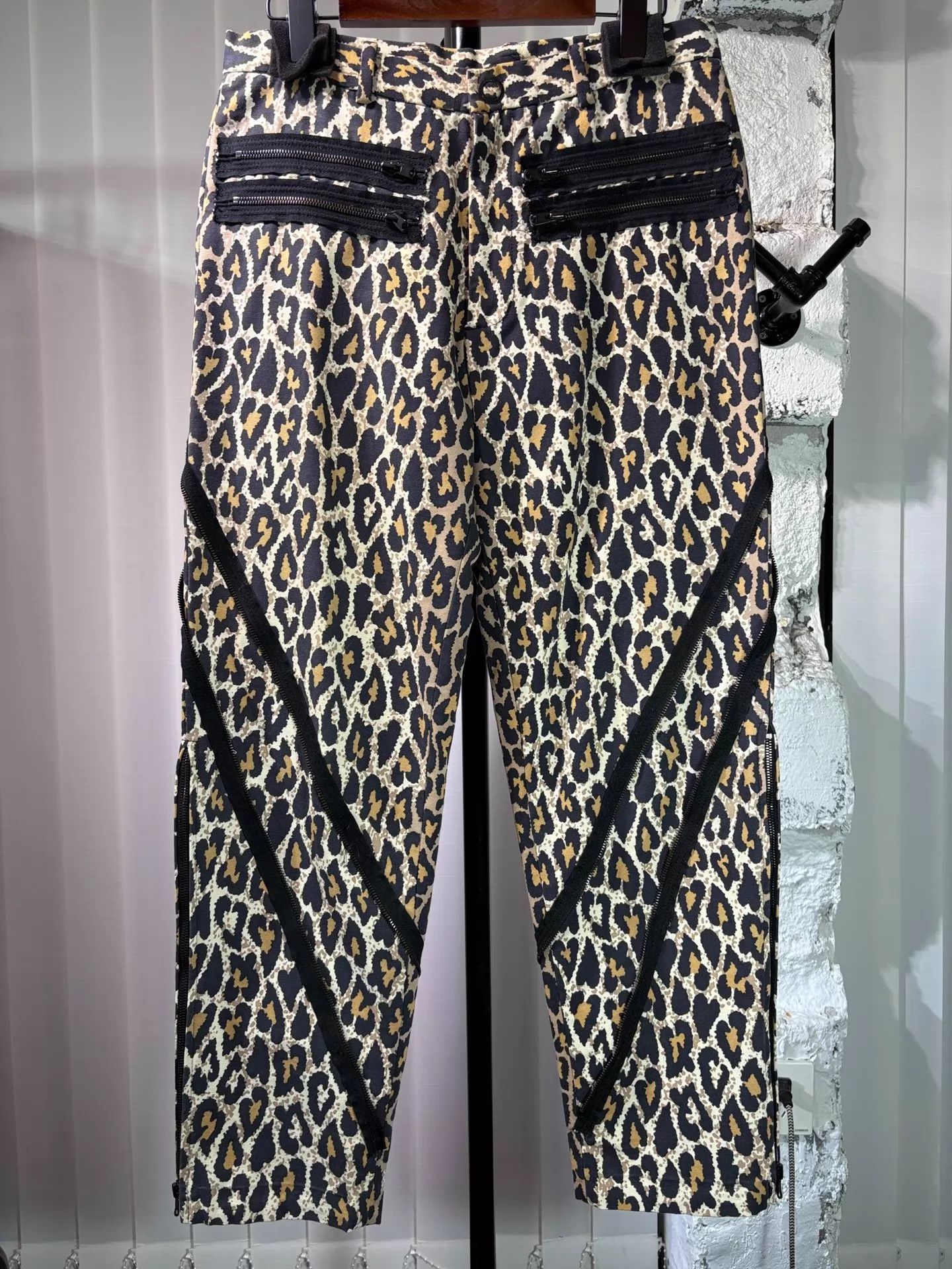 Number (N)ine Number (n)ine 03AW Heart Leopard Print Cargo Pants Size US 32 / EU 48 - 1 Thumbnail